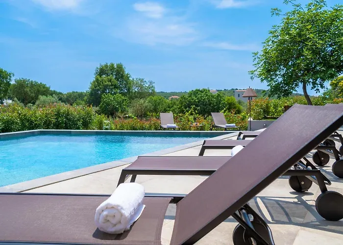 Villa Luxury Beachside With A Pool And A Sea View Banjole