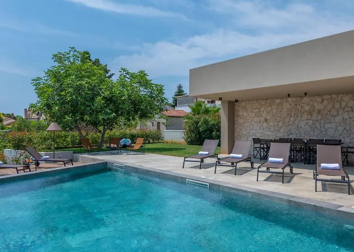 Luxury Beachside With A Pool And A Sea View Villa Banjole