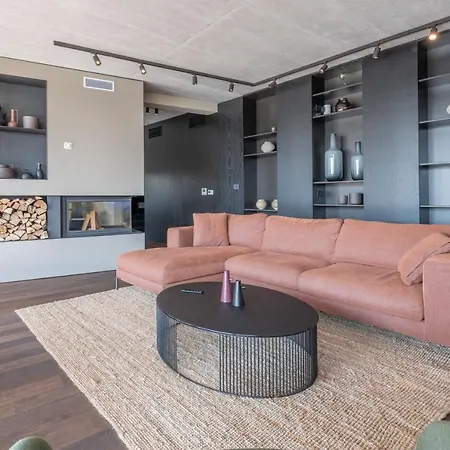 Luxury Beachside With A Pool And A Sea View וילה *