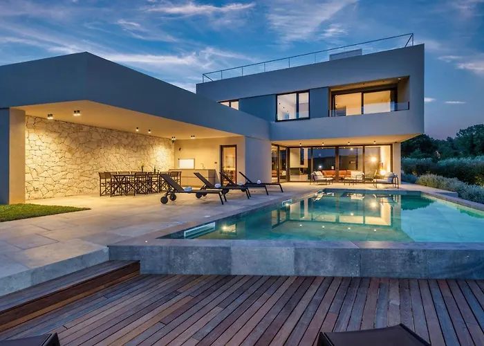 别墅 Luxury Beachside With A Pool And A Sea View *